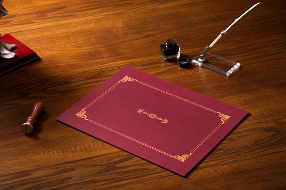 Chinese Rode Certificaatdocument Houder, Hete het stempelen Opgevulde Certificaatdekking
